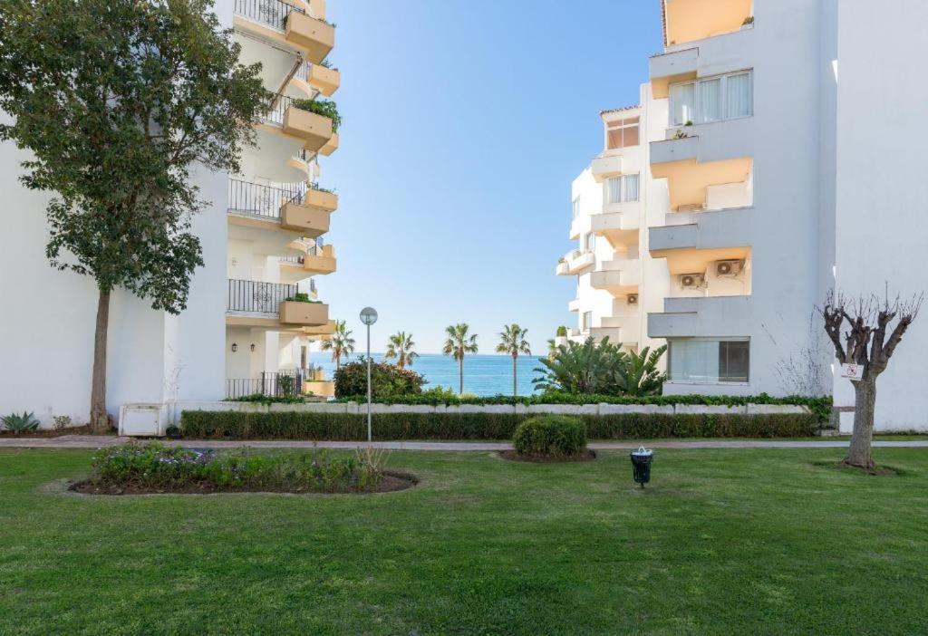 In Front Of Sea & Center Apartment Marbella Ngoại thất bức ảnh
