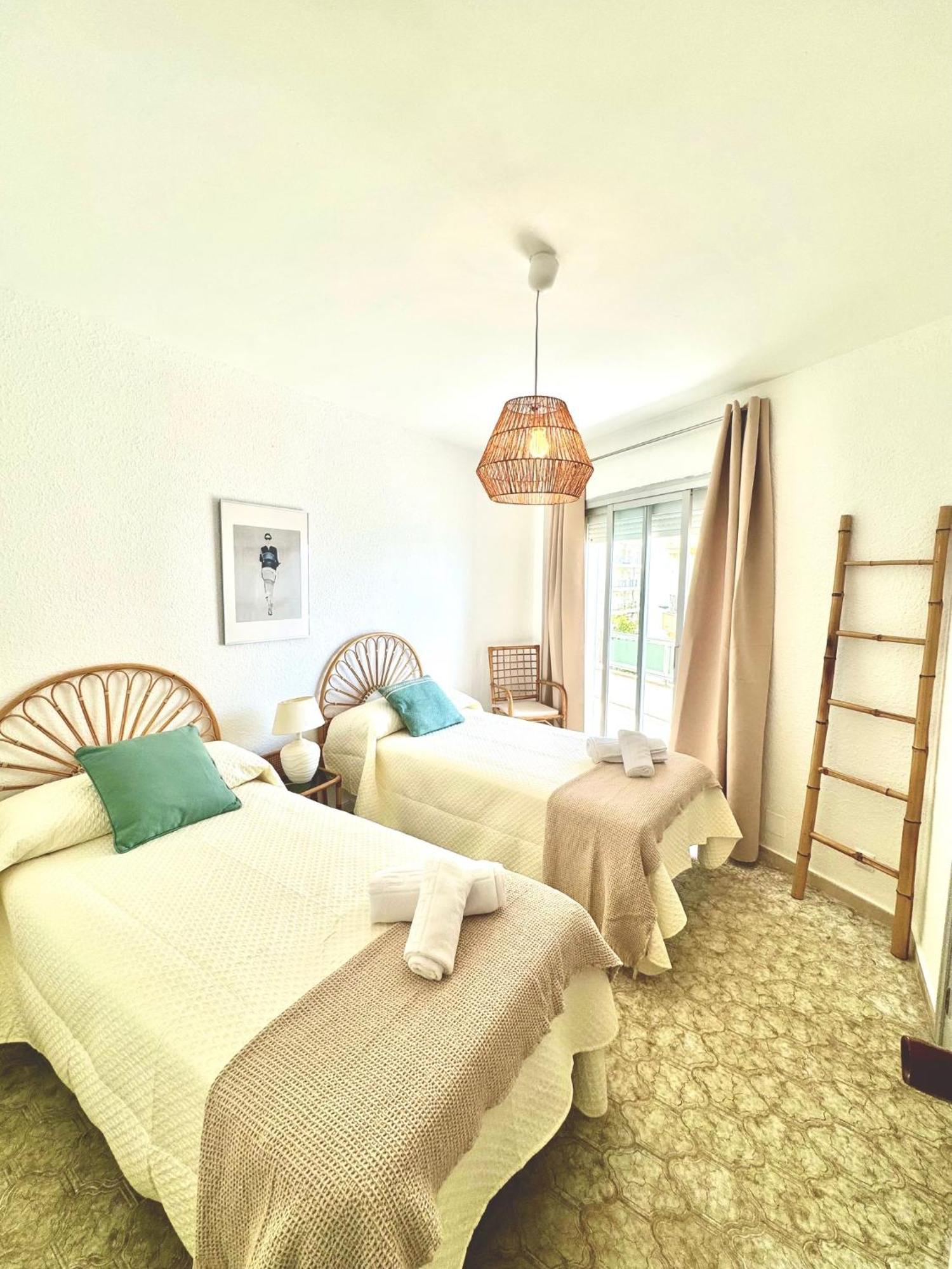 In Front Of Sea & Center Apartment Marbella Ngoại thất bức ảnh